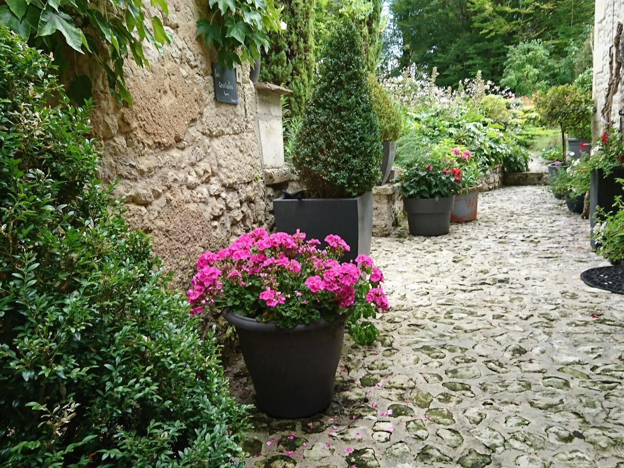 מלון Montboyer Moulin Rouhaud מראה חיצוני תמונה