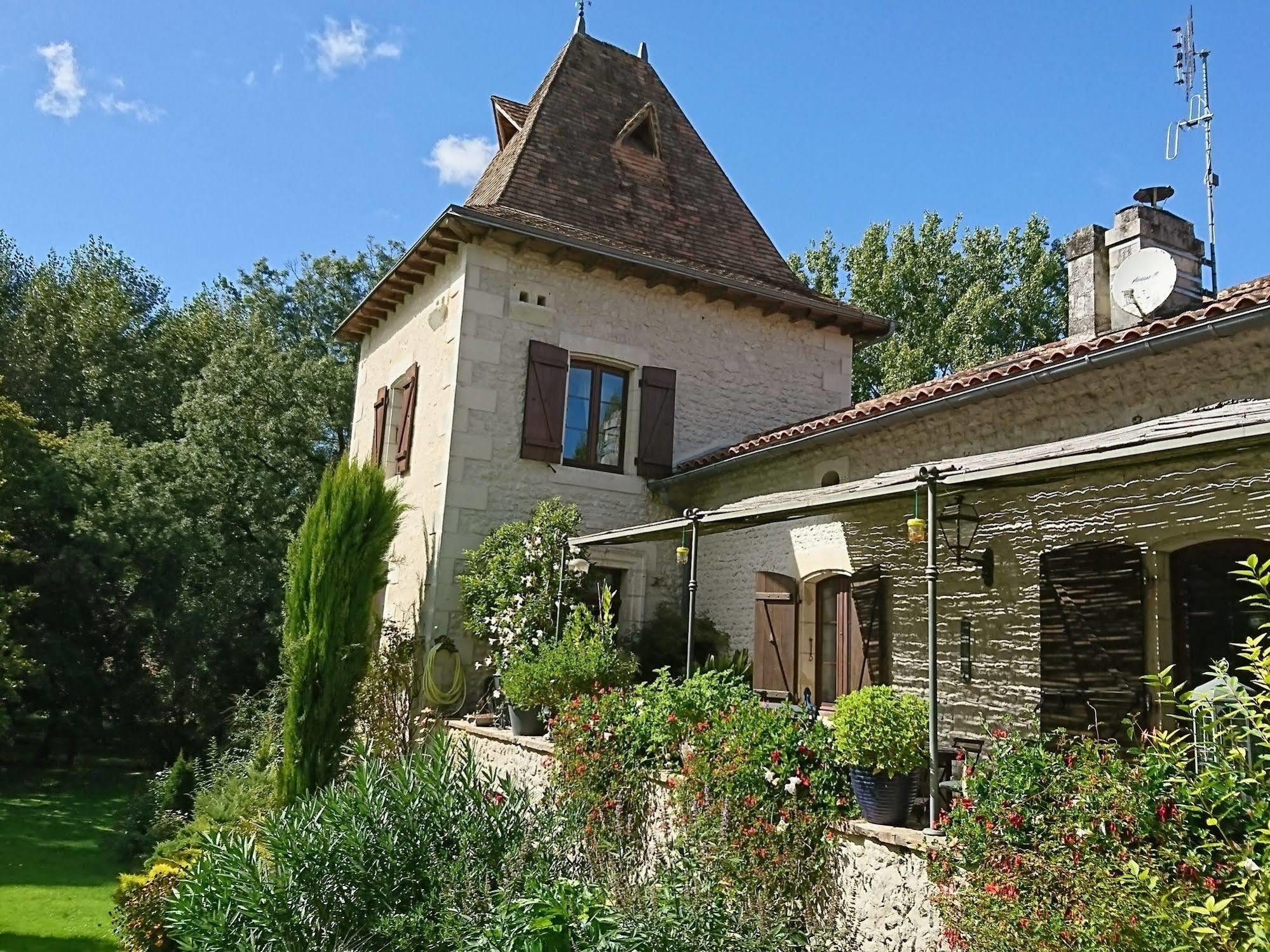 מלון Montboyer Moulin Rouhaud מראה חיצוני תמונה
